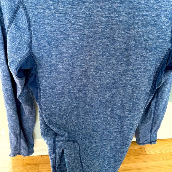 Lululemon quarter zip athletic sweat shirt in near mint condition - Picture 3 of 3